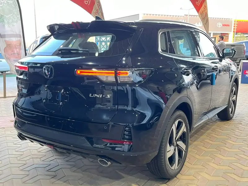 Changan UNI-S 2025