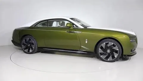 Discover undefined undefined Exterior Interior Images.Find all aspects and details of cars.