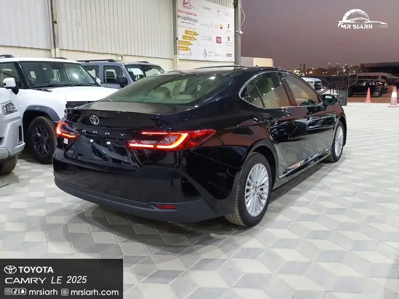 Toyota Camry 2025