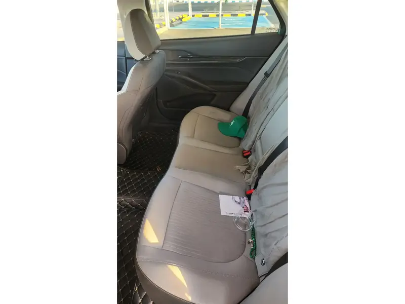 Discover undefined undefined Exterior Interior Images.Find all aspects and details of cars.