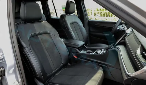 Discover undefined undefined Exterior Interior Images.Find all aspects and details of cars.