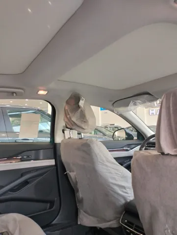 Discover undefined undefined Exterior Interior Images.Find all aspects and details of cars.