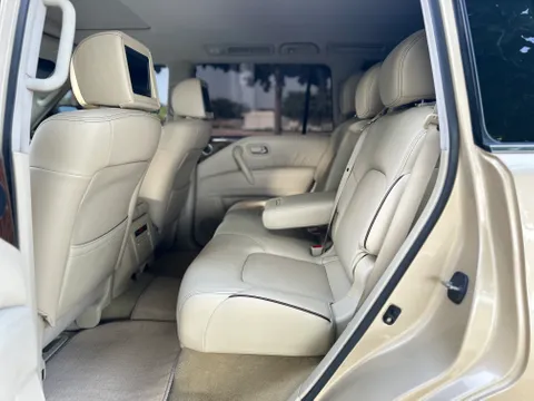 Nissan Patrol 5.6L LE Platinum 2012