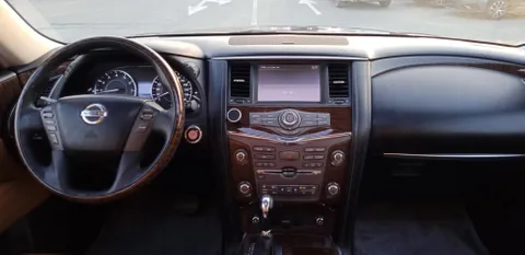 Nissan Patrol 5.6L SE Platinum 2014