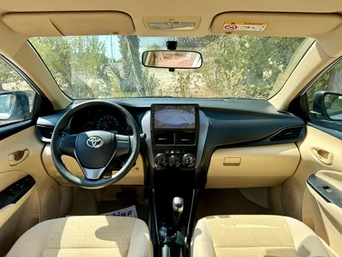 Toyota Yaris Sedan 1.5L SE 2022