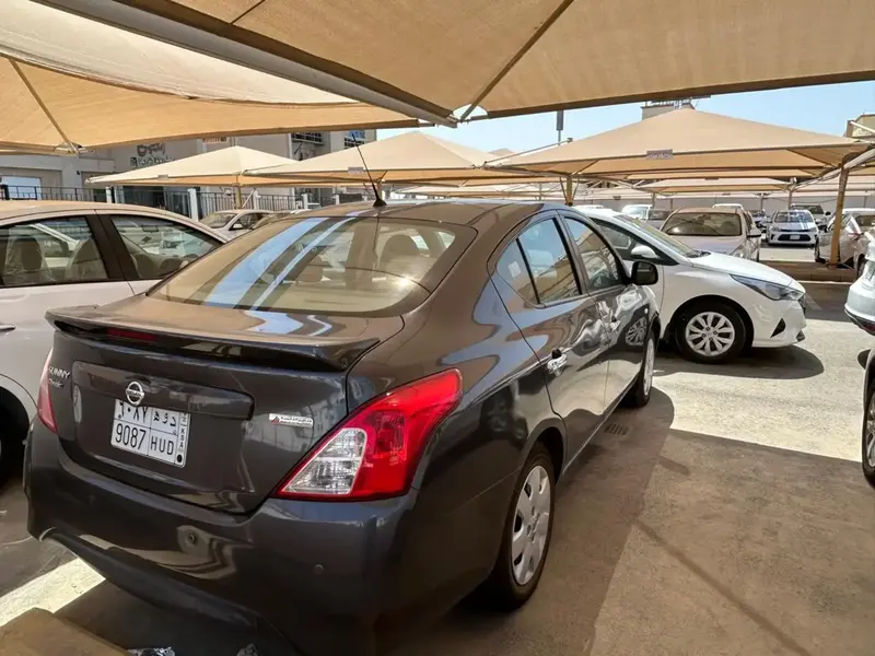 Nissan Sunny 2021