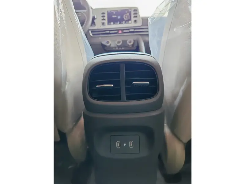 Hyundai Elantra 2025