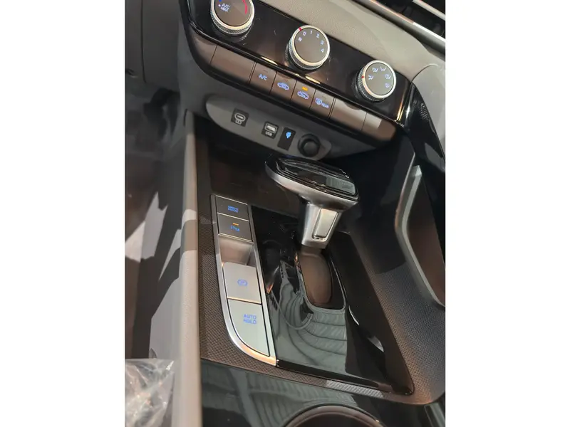 Hyundai Elantra 2025