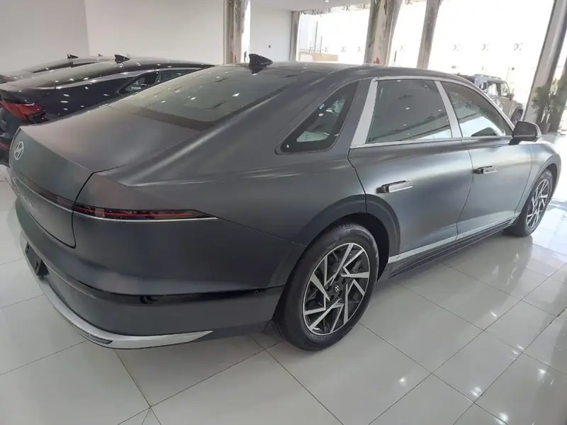 Hyundai Azera 2025