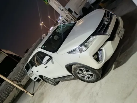 Discover undefined undefined Exterior Interior Images.Find all aspects and details of cars.