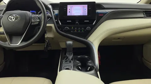 Toyota Camry 2022