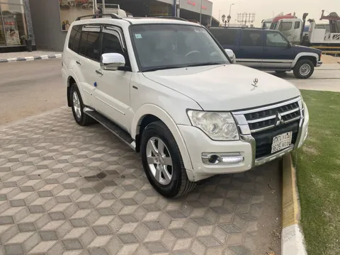 Discover undefined undefined Exterior Interior Images.Find all aspects and details of cars.