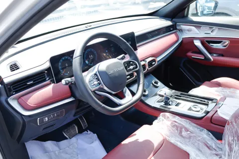 Discover undefined undefined Exterior Interior Images.Find all aspects and details of cars.