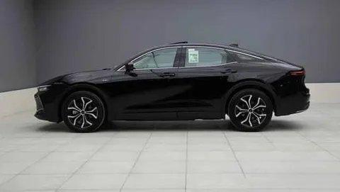 Discover undefined undefined Exterior Interior Images.Find all aspects and details of cars.