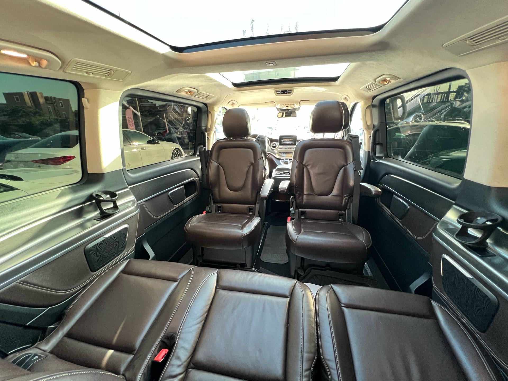 مرسيدس بنز V Class 2017