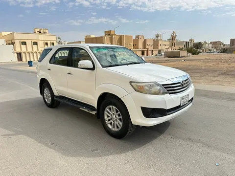 Discover undefined undefined Exterior Interior Images.Find all aspects and details of cars.