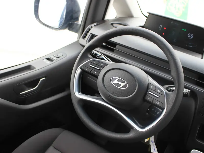 Hyundai Staria 2025