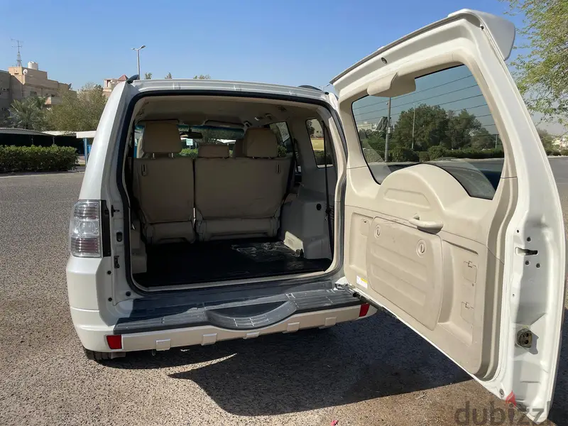 Mitsubishi Pajero 2020