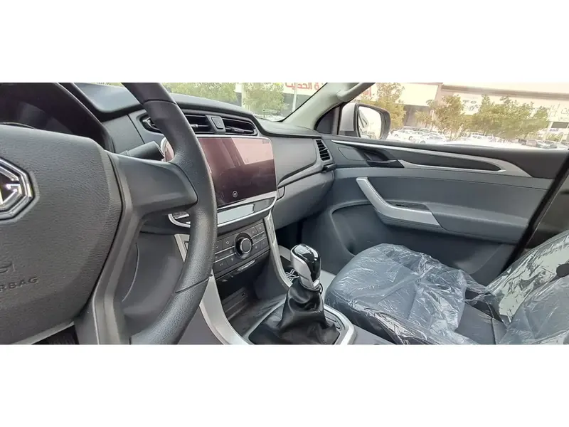 Discover undefined undefined Exterior Interior Images.Find all aspects and details of cars.