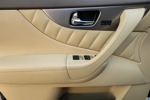 Infiniti QX70 2019