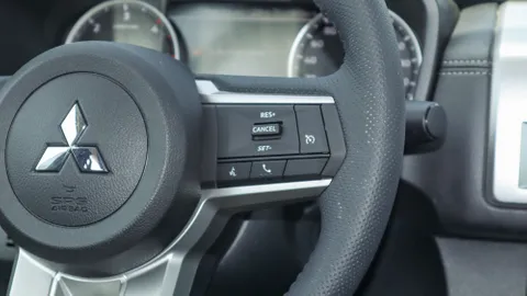 Discover undefined undefined Exterior Interior Images.Find all aspects and details of cars.