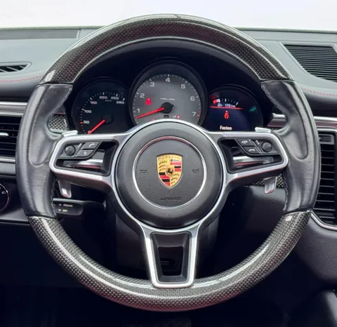 Discover undefined undefined Exterior Interior Images.Find all aspects and details of cars.