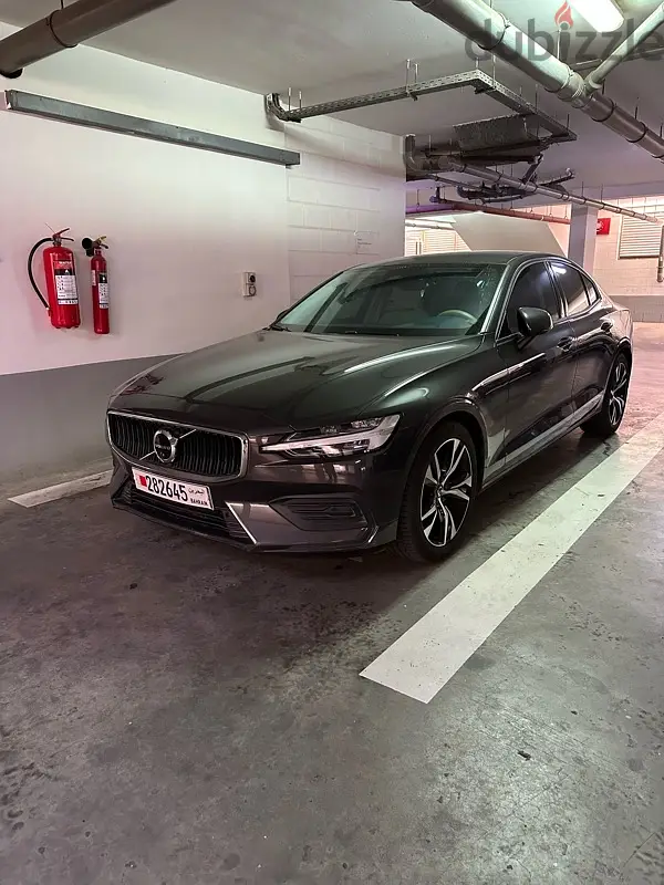 Volvo S60 2023