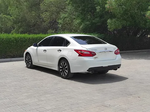 Nissan Altima 2.5 SV 2018
