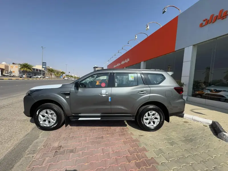 Discover undefined undefined Exterior Interior Images.Find all aspects and details of cars.