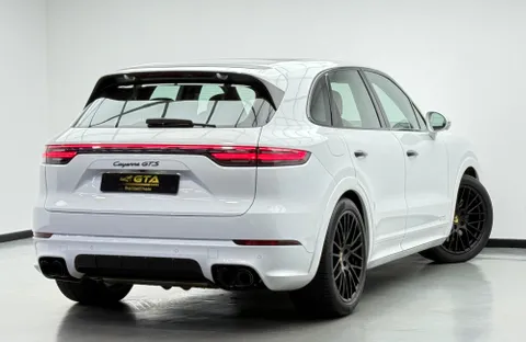Porsche Cayenne GTS 2021