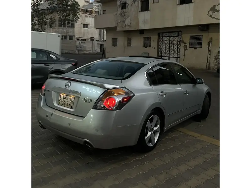 Nissan Altima 2009