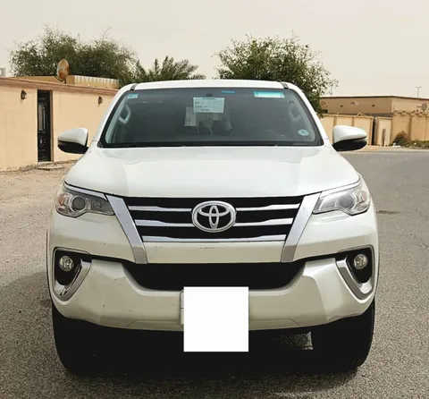 Discover undefined undefined Exterior Interior Images.Find all aspects and details of cars.
