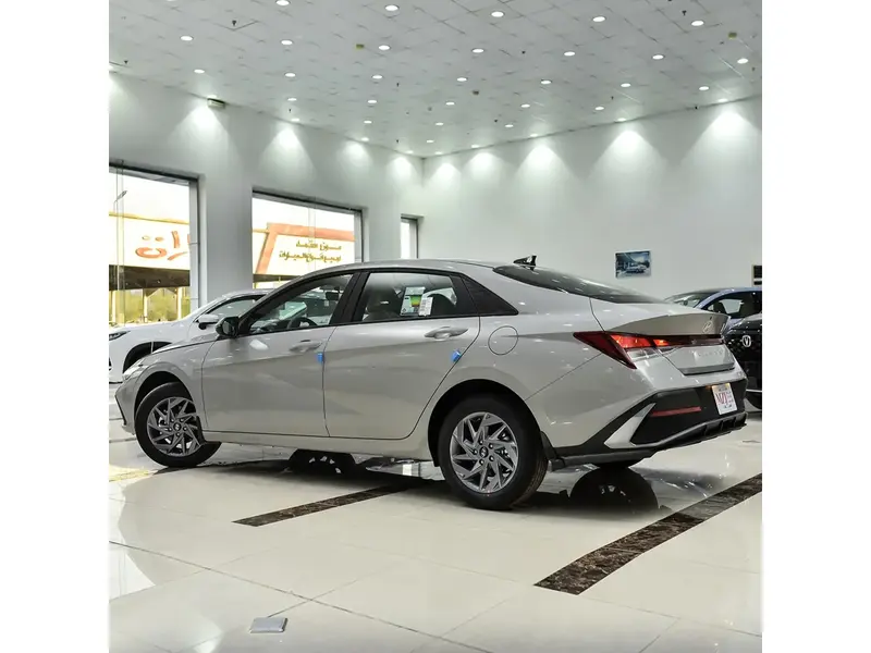 Hyundai Elantra 2025