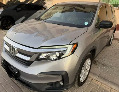 Discover undefined undefined Exterior Interior Images.Find all aspects and details of cars.