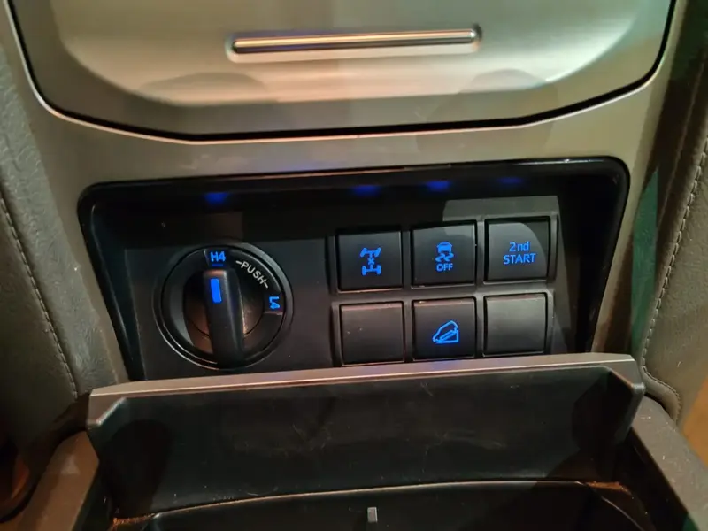 Toyota Prado 2023