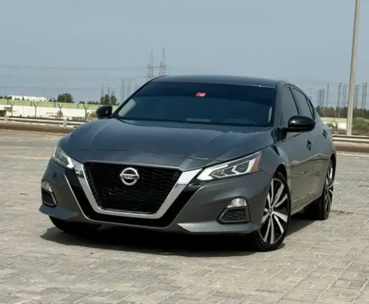 nissan nissan-altima image Nissan Altima 3.5SR 2019