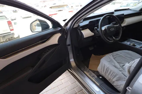 New Ford Taurus 2.0L EcoBoost Titanium  2023