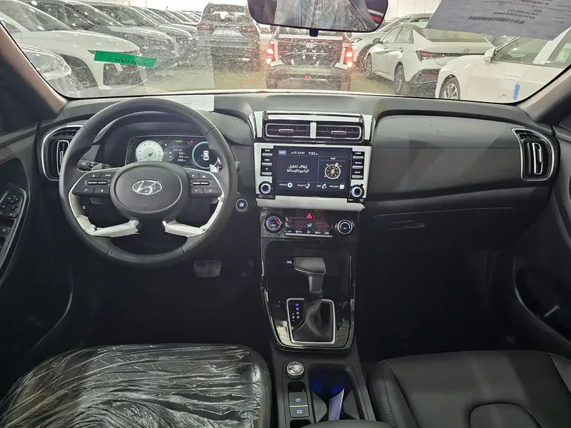 Discover undefined undefined Exterior Interior Images.Find all aspects and details of cars.