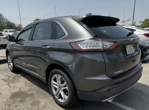 Discover undefined undefined Exterior Interior Images.Find all aspects and details of cars.