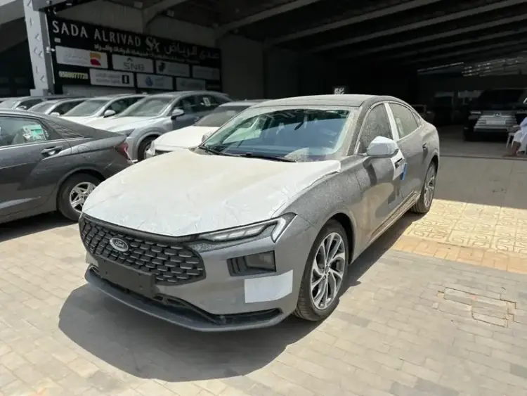 ford ford-taurus image Ford Taurus 2025