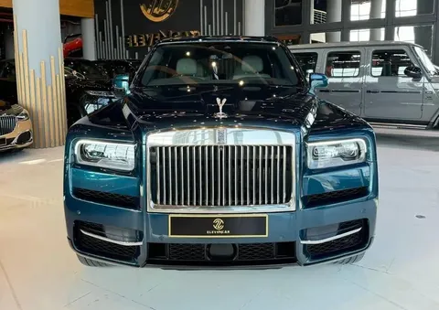 Discover undefined undefined Exterior Interior Images.Find all aspects and details of cars.