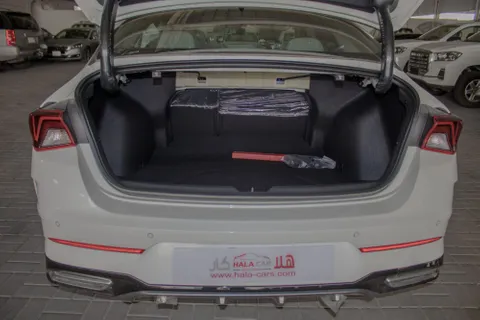 New Kia K5 2023