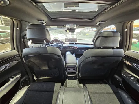 Genesis GV70 2.5T Platinium 2022