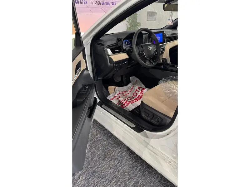 Toyota Camry 2025