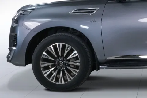 nissan nissan-patrol image Nissan Patrol 5.6L LE Titanium 2020