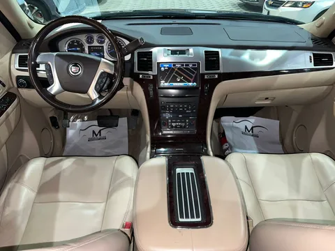 Cadillac ESCALADE 2012