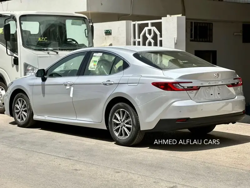 Discover undefined undefined Exterior Interior Images.Find all aspects and details of cars.