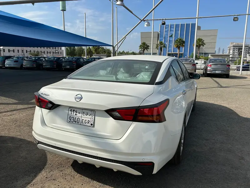 Nissan Altima 2022