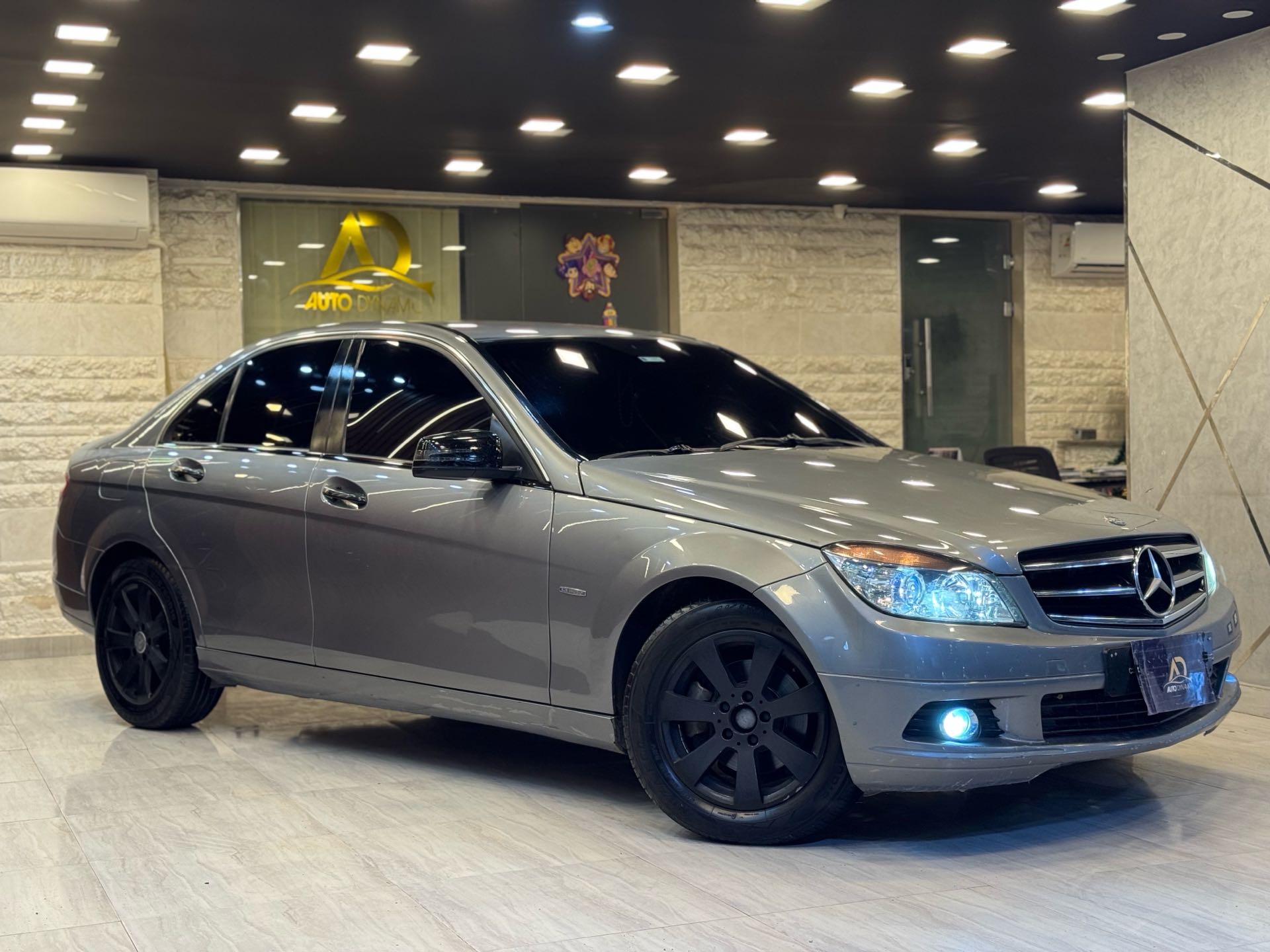 مرسيدس بنز C Class 2010