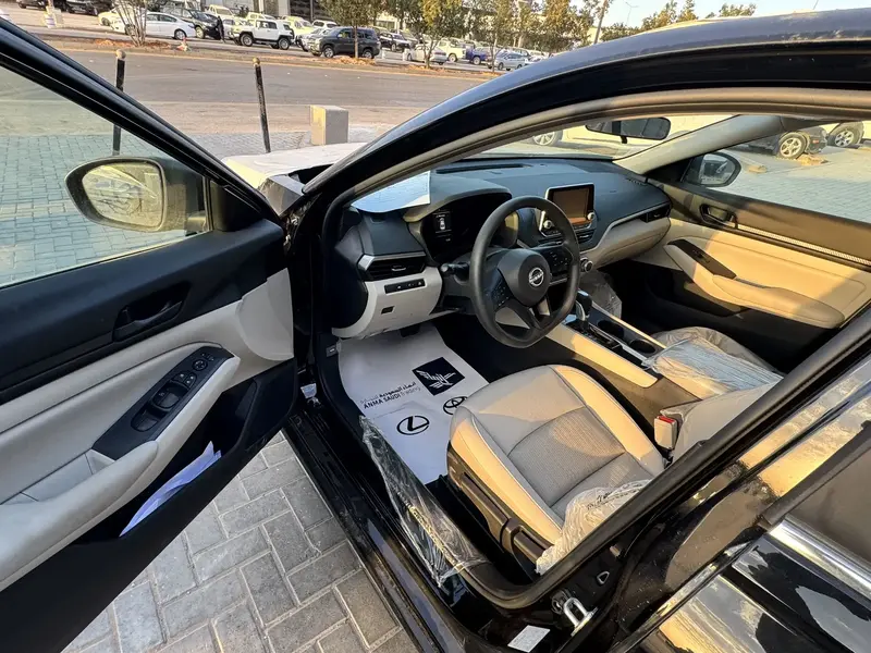 Discover undefined undefined Exterior Interior Images.Find all aspects and details of cars.